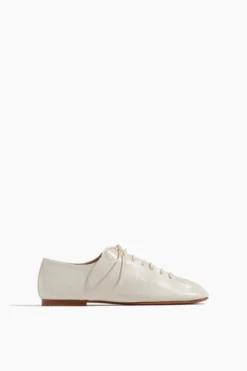 Lemaire Souris Flat Classic Derbies In White