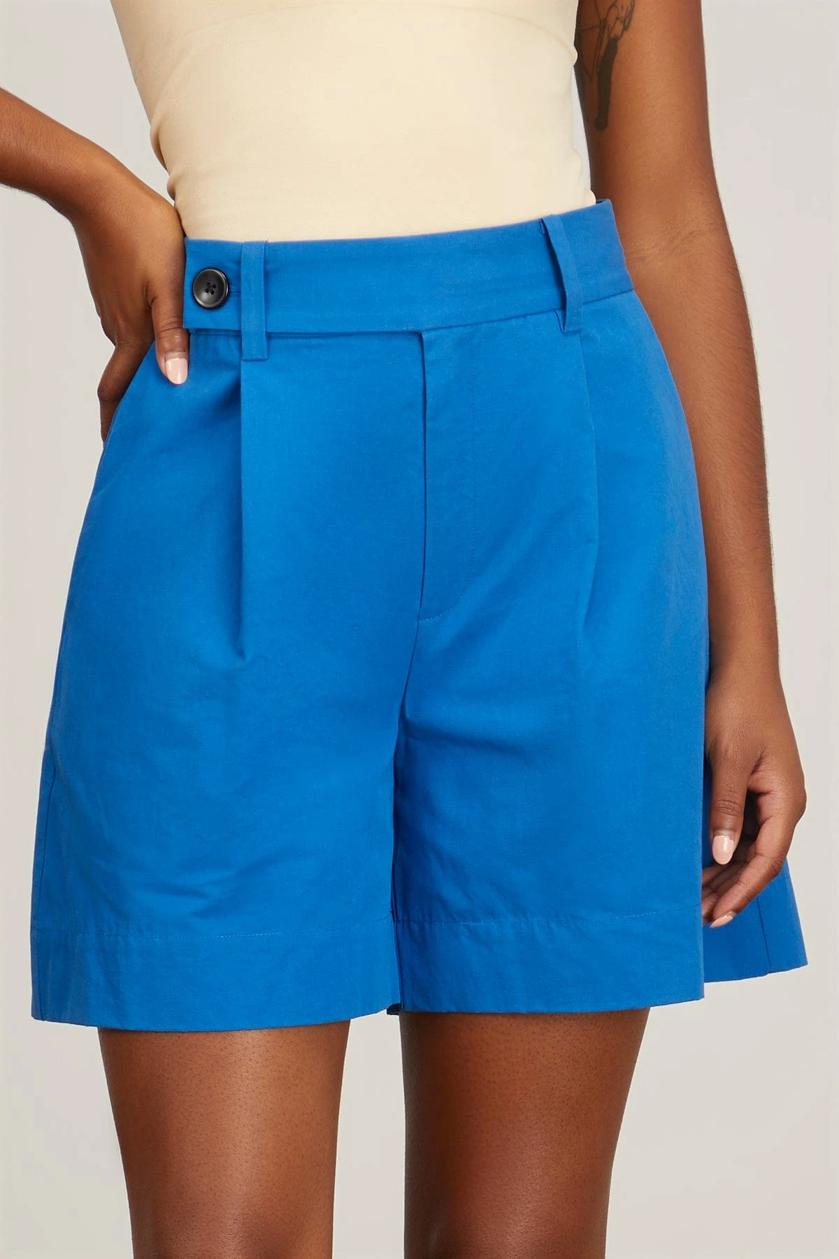 Cotton Linen Short In Cerulean - Image 3