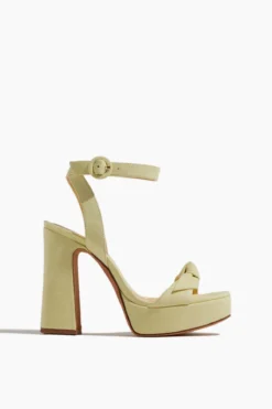 Clarita Curve Sandal In Daisy