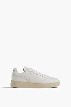 Veja V-90 Sneaker In Extra White