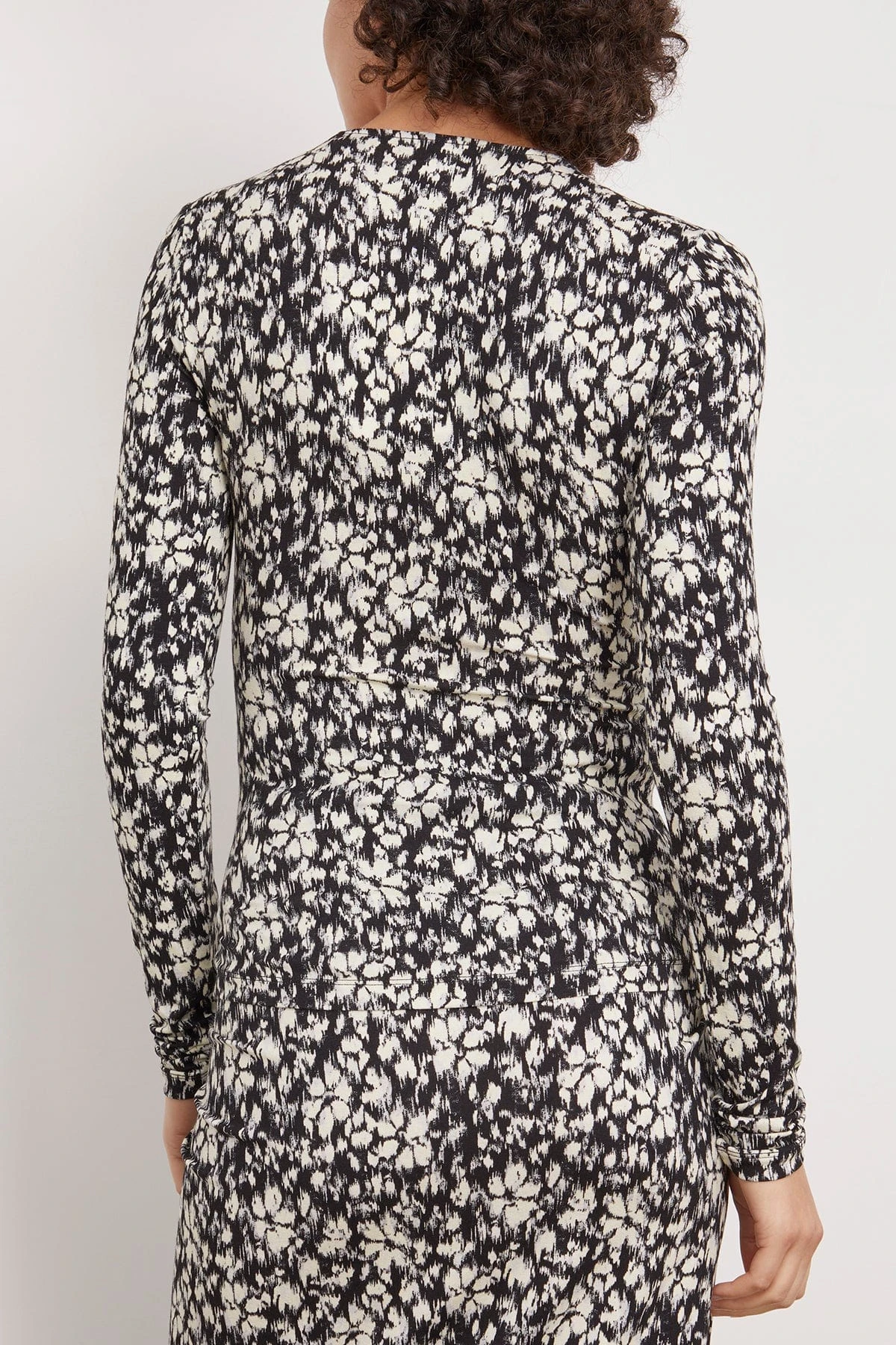 Lyss Blouse In Black/White - Image 4