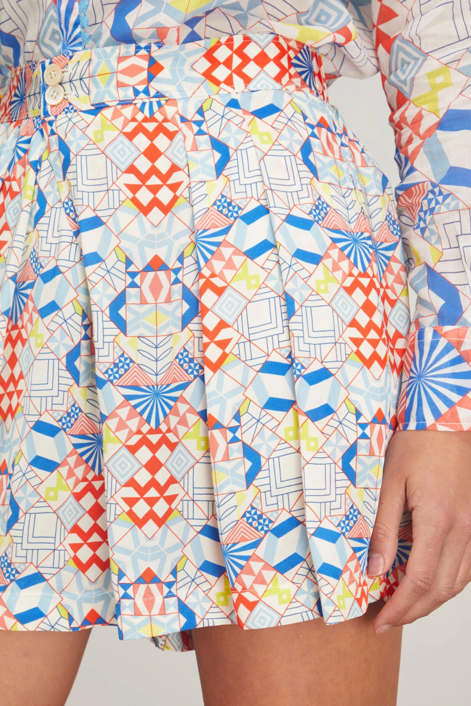 FORTE_FORTE Dancing Constellation Print Viscose Satin Shorts In Lips - Image 5