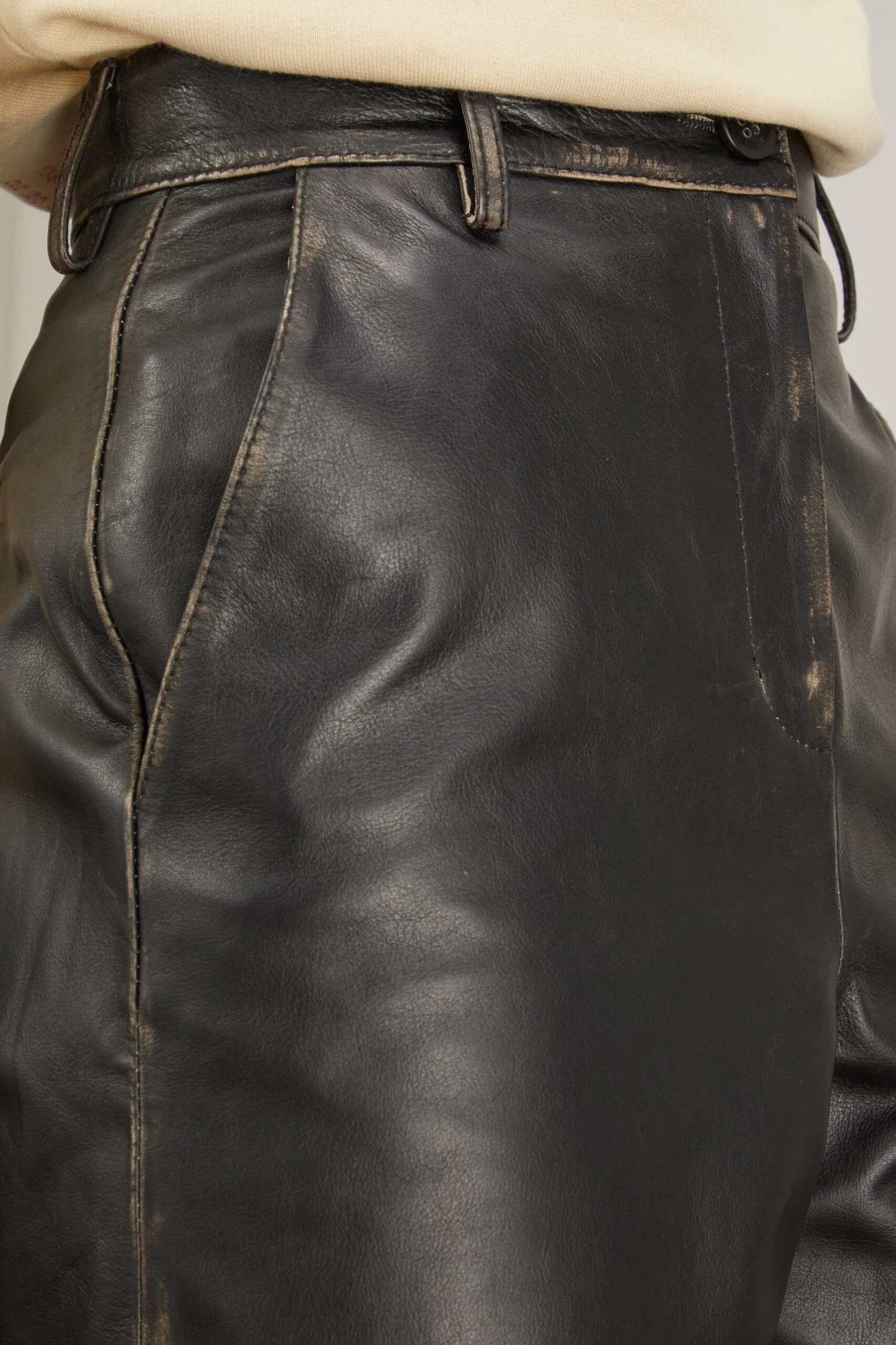 Golden Goose Bull Leather Bermuda Short In Black - Image 5