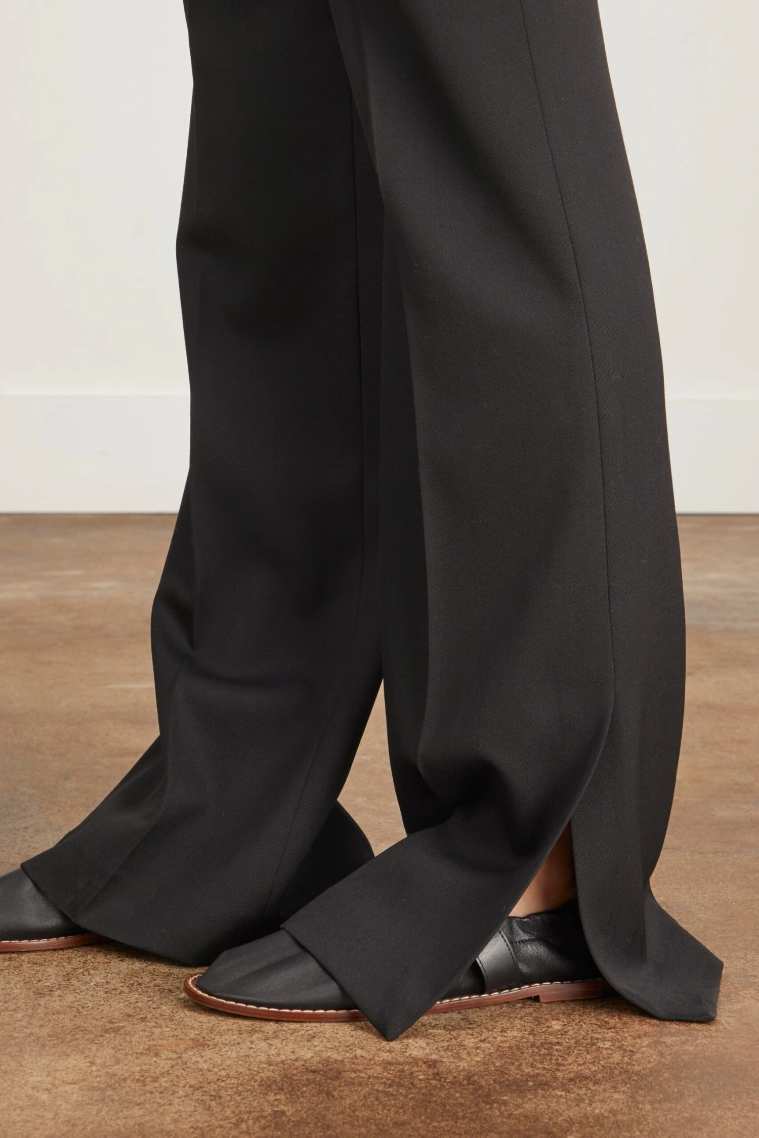 Baltrum Straight Pants In Black - Image 5