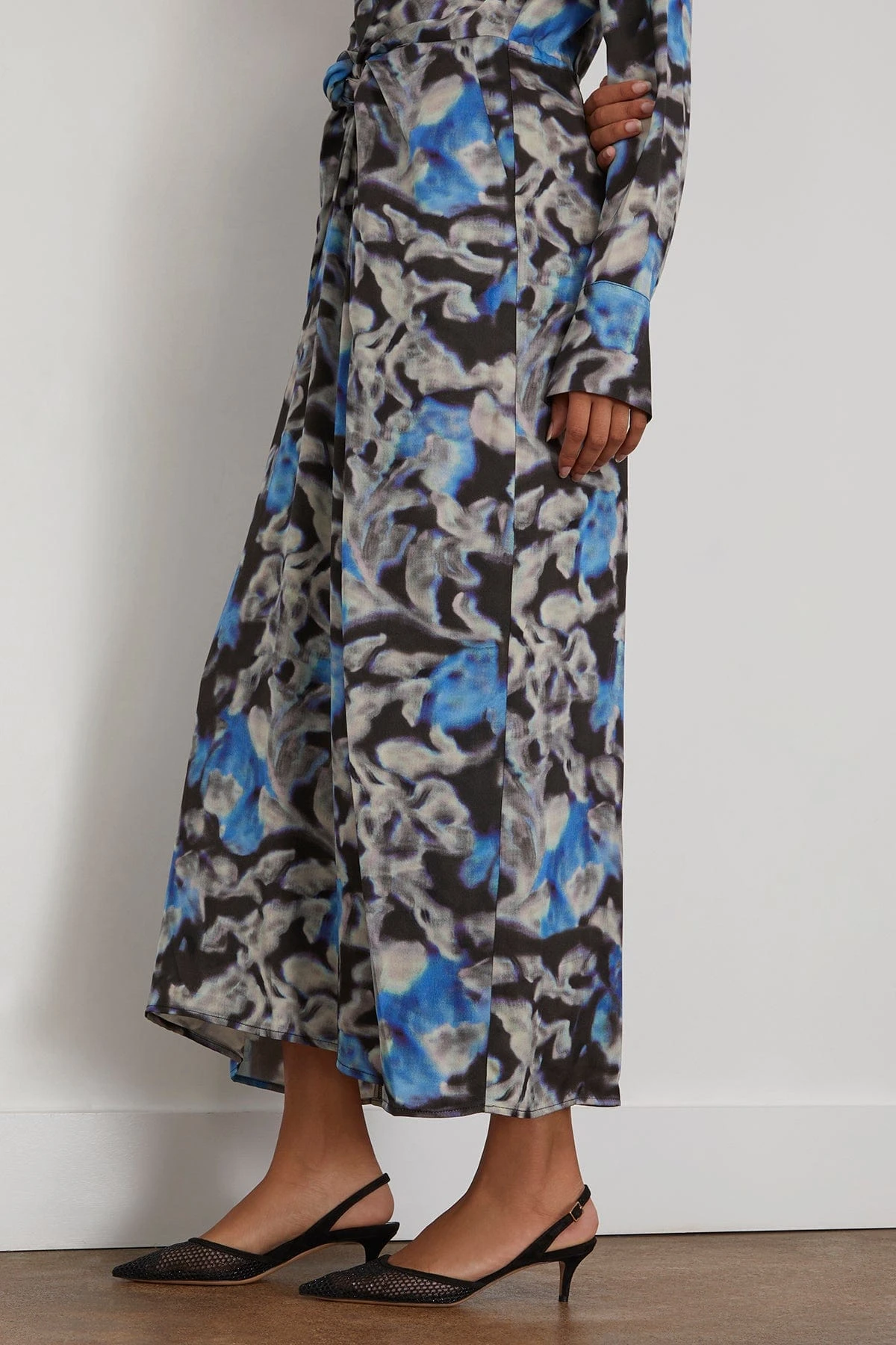 Classic Slingback In Black Glitter Mesh - Image 2