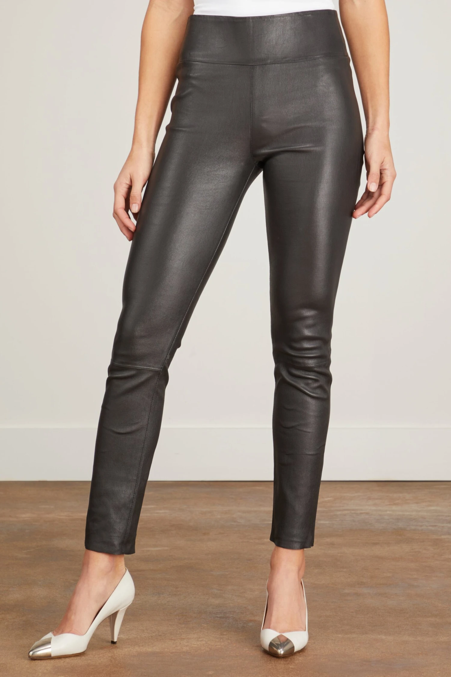 Ankle Legging In Black - Image 3