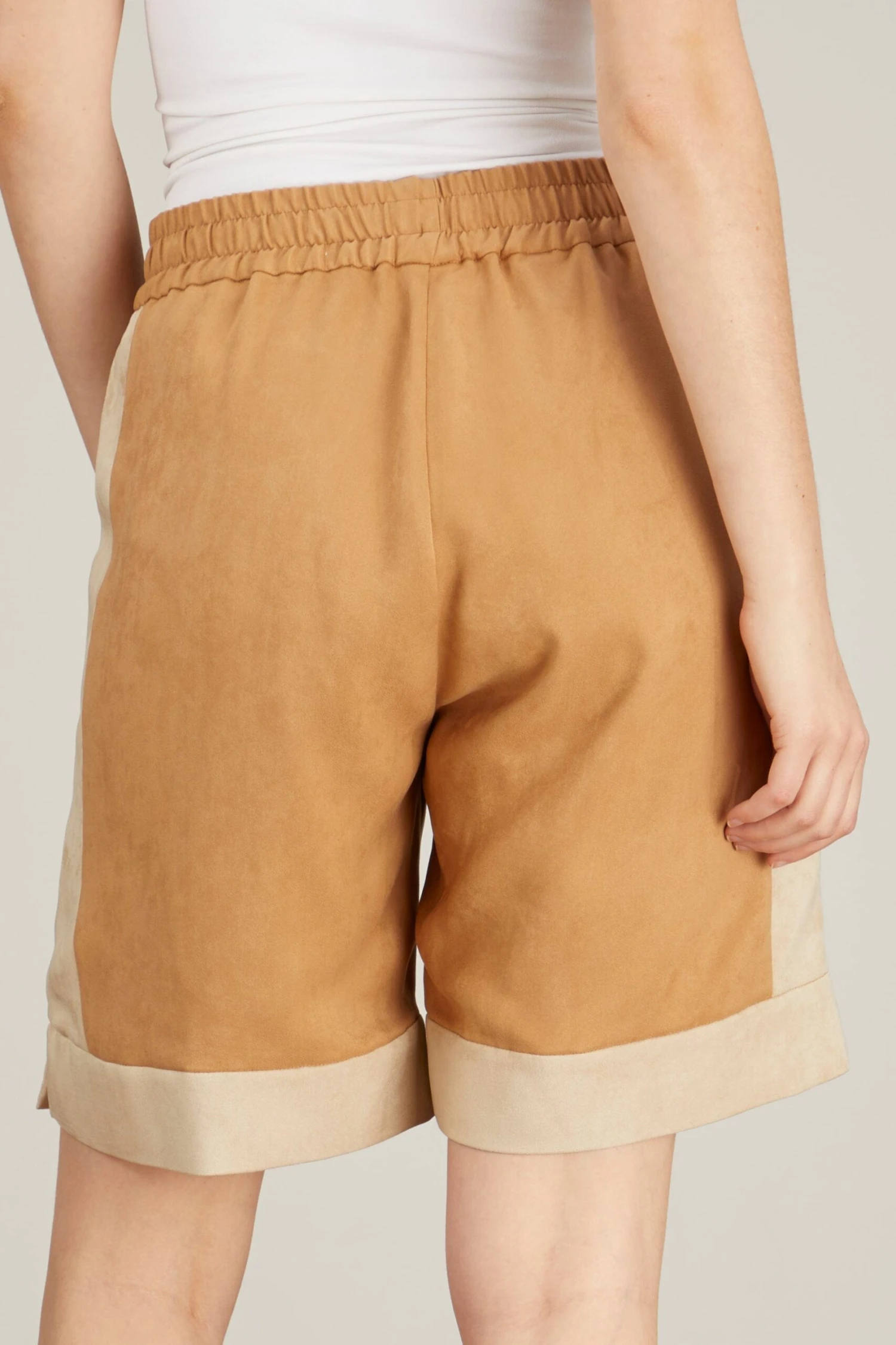 The Shorts In Eco-Beige - Image 4