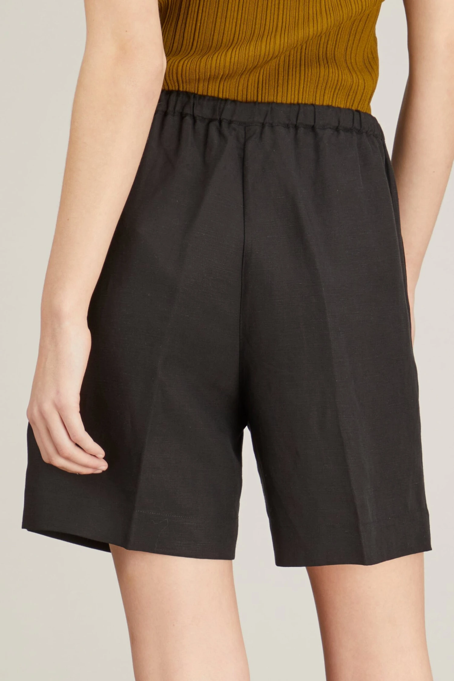 Toteme Press Creased Drawstring Shorts In Black - Image 4