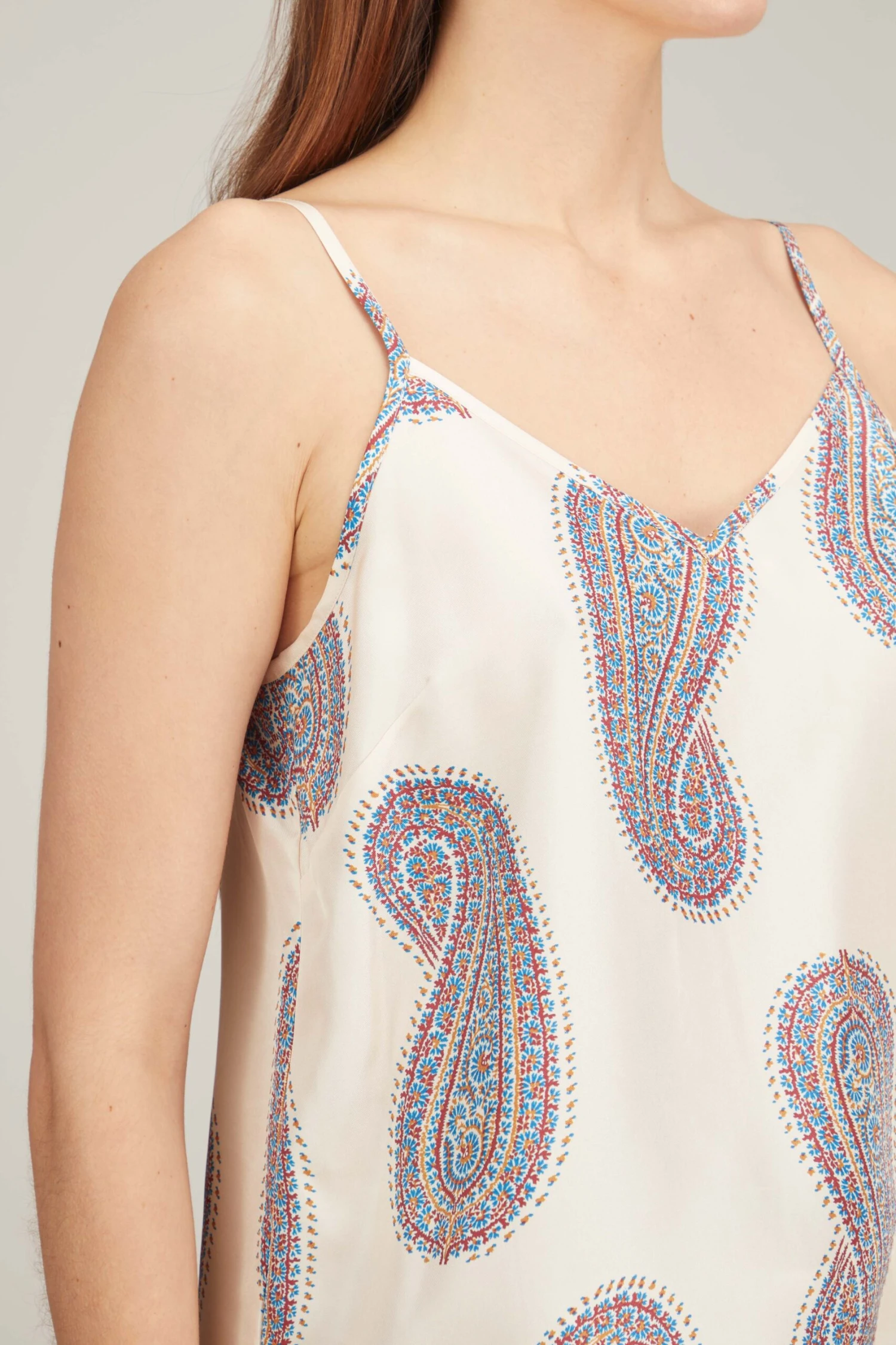 Rei Top In Ivory Paisley - Image 5