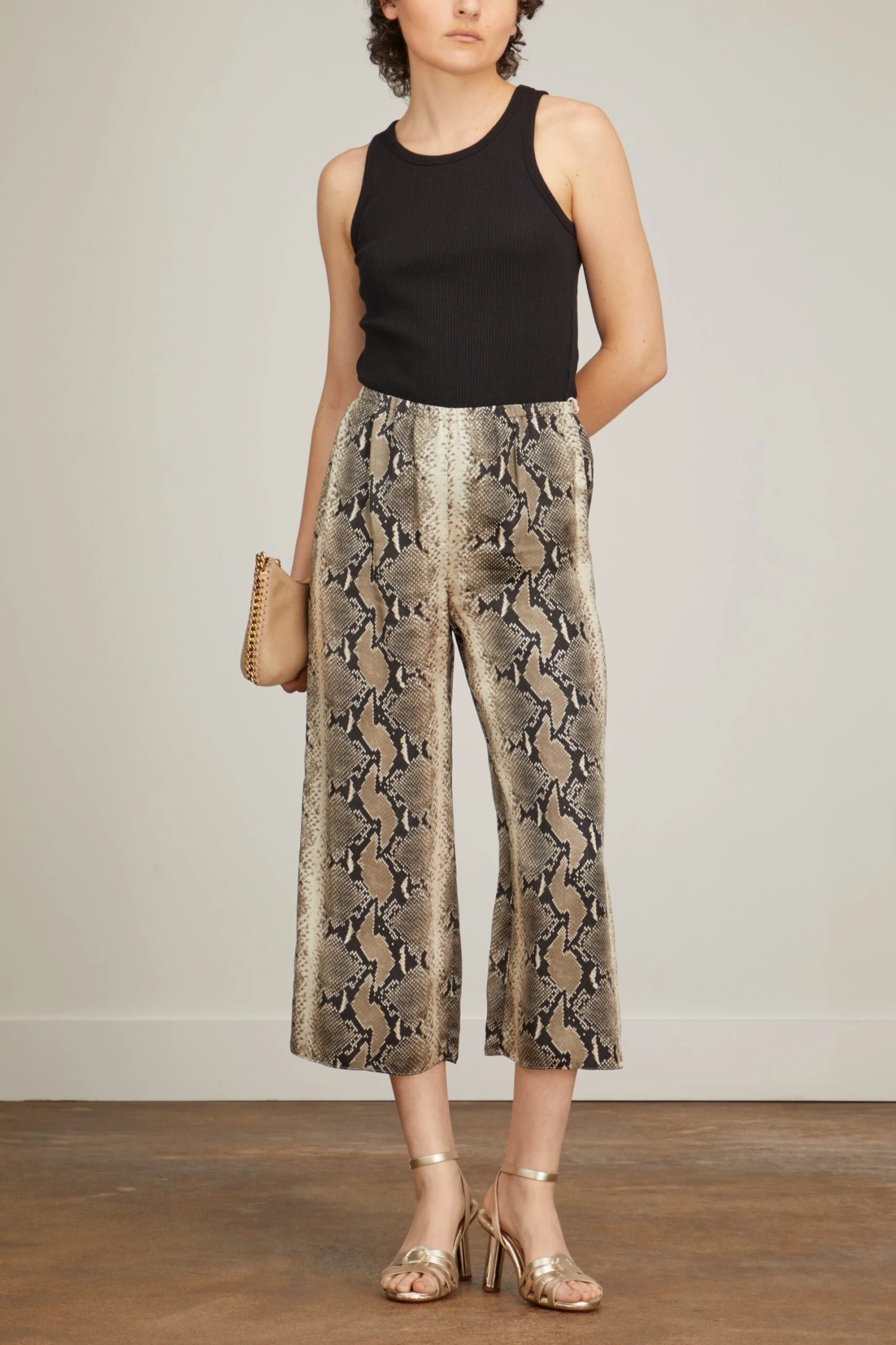 Arynn Tank Top In Black - Image 2